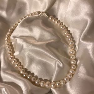 Genuine Yummy Silvery White Baroque Pearl Necklace